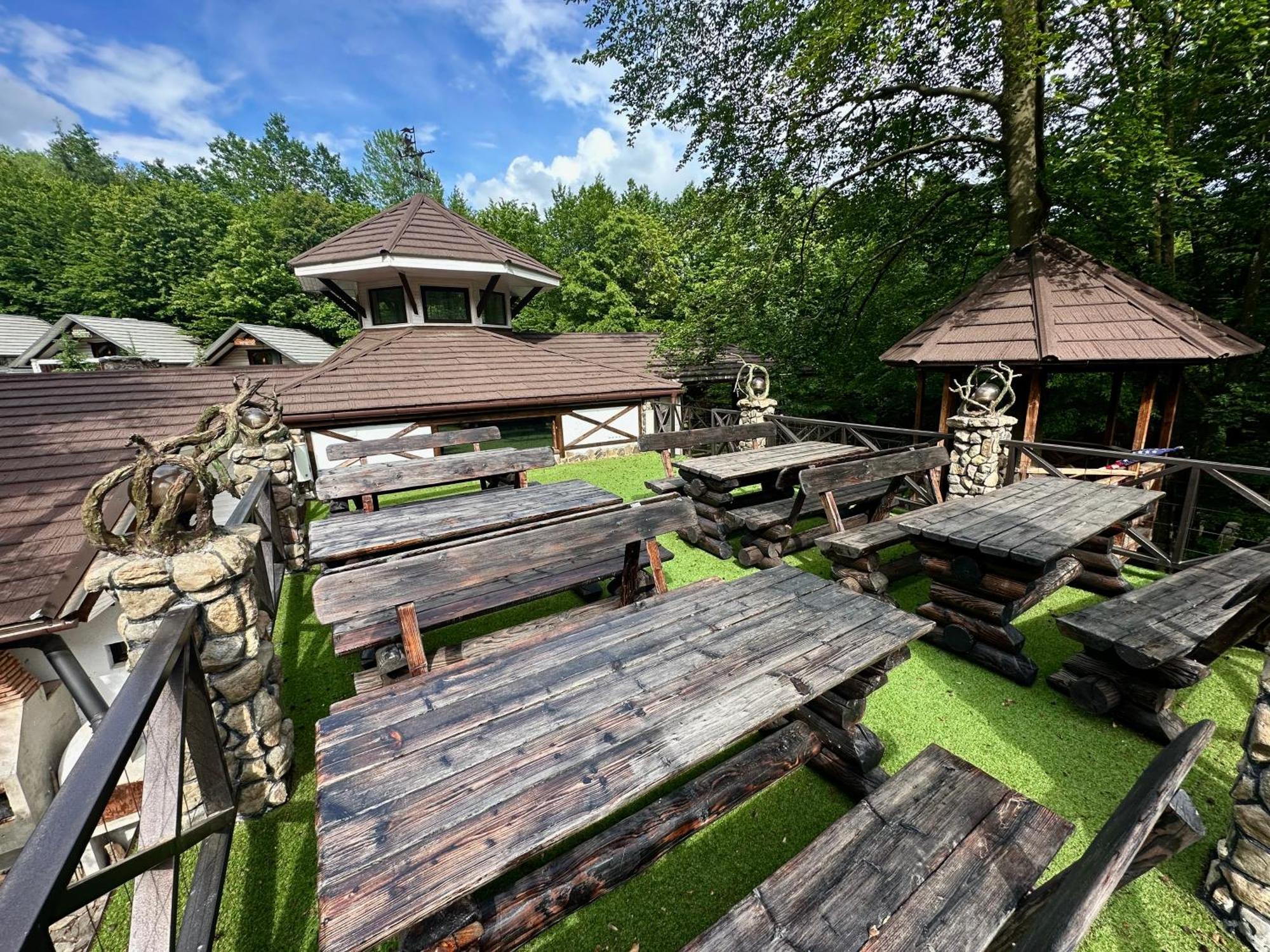 База Відпочинку Forest Stream Svalyava Exterior foto